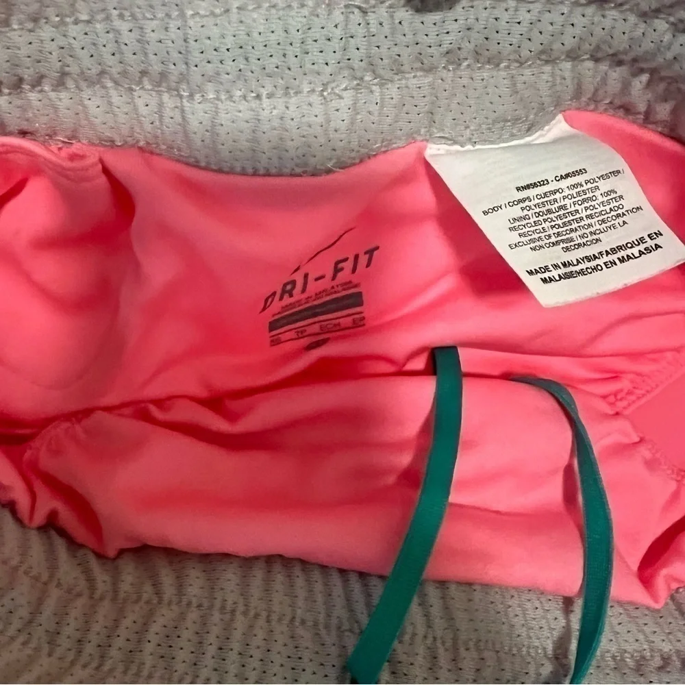 NIKE Dry Fit Pink Green White Swoosh Athletic Lightweight Gym Workout Shorts M